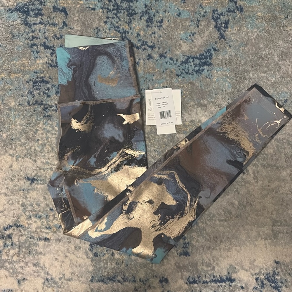 New tags, Beyond Yoga, gorgeous gold blue teal leggings extra small high waist